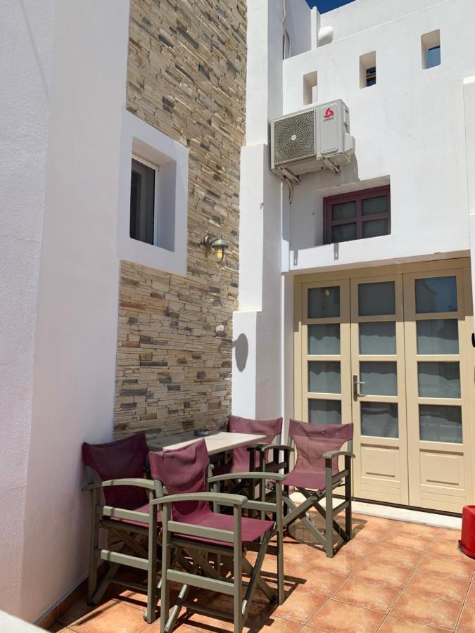 Dimitris Apartments Naxos City Esterno foto